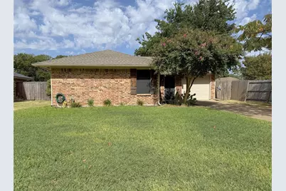 101 Kathryn Drive, Sanger, TX 76266 - Photo 2