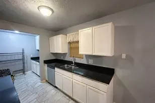 814 Sequoia Dr, Lancaster, TX 75146 - Photo 2