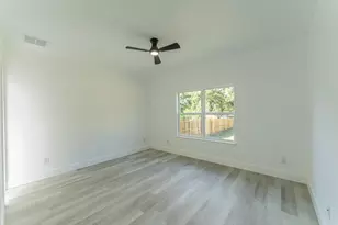 316 Beckham St W, Sulphur Springs, TX 75482 - Photo 8