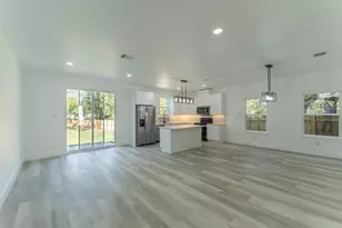 316 Beckham St W, Sulphur Springs, TX 75482 - Photo 2