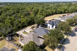562 Continental Dr, Lewisville, TX 75067 - Photo 32