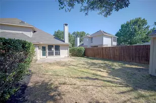 562 Continental Dr, Lewisville, TX 75067 - Photo 28