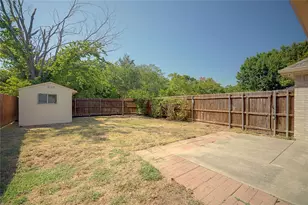 562 Continental Dr, Lewisville, TX 75067 - Photo 26
