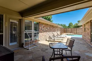 10139 Cherry Tree Dr, Dallas, TX 75243 - Photo 30