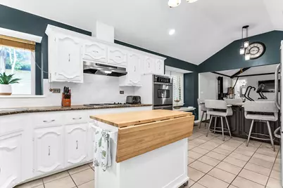 10139 Cherry Tree Drive, Dallas, TX 75243 - Photo 10