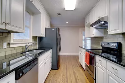 3201 Cockrell Avenue, Fort Worth, TX 76109 - Photo 16