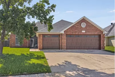 6113 Cliffbrook Drive, North Richland Hills, TX 76180 - Photo 2