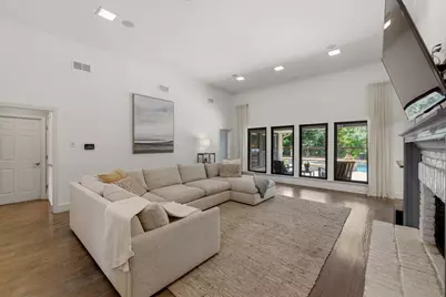 8710 Sanshire Avenue, Dallas, TX 75231 - Photo 6