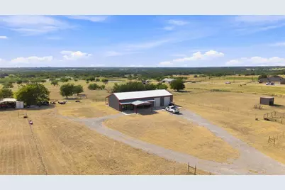 12880 N County Line Rd, Ponder, TX 76259 - Photo 32