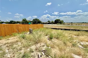 11424 Themis Ct, Waco, TX 76655 - Photo 6