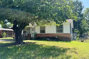 1313 S Rockwall Ave, Terrell, TX 75160 - Photo 2