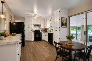 702 N Rita St, Lacy Lakeview, TX 76705 - Photo 8