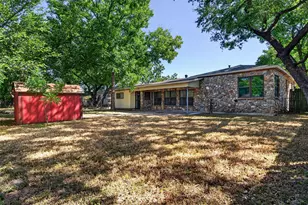 702 N Rita St, Lacy Lakeview, TX 76705 - Photo 38
