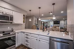 135 Pleasant Grove Ln, Waco, TX 76712 - Photo 10