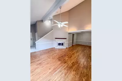 1633 San Francisco Street, Carrollton, TX 75007 - Photo 2