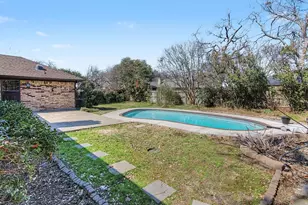 604 Baker Dr, Hurst, TX 76054 - Photo 40
