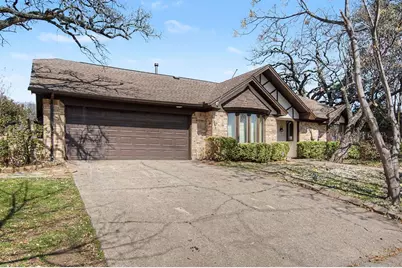 604 Baker Drive, Hurst, TX 76054 - Photo 2