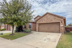 15721 Buffalo Nickel Dr, Fort Worth, TX 76177 - Photo 2