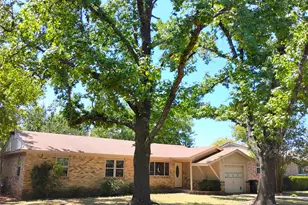 2922 Stafford Dr, Denison, TX 75020 - Photo 2