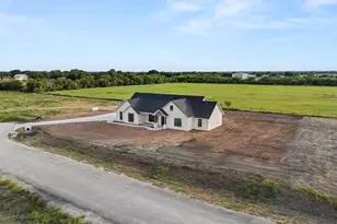 569 Lacek Mill Rd, China Spring, TX 76633 - Photo 4