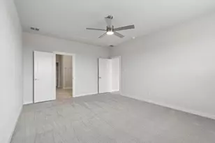 10605 Blakely Crk Rd, Fort Worth, TX 76126 - Photo 14