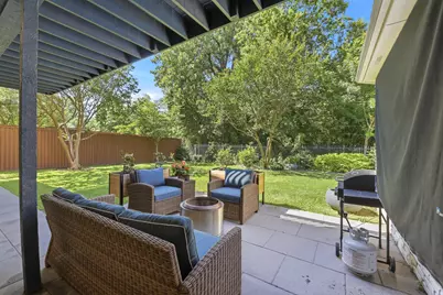 8814 Sanshire Avenue, Dallas, TX 75231 - Photo 26