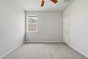 11327 Mounts Run Dr, Dallas, TX 75218 - Photo 30