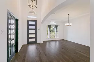 309 Lovett Ln, Burleson, TX 76028 - Photo 2