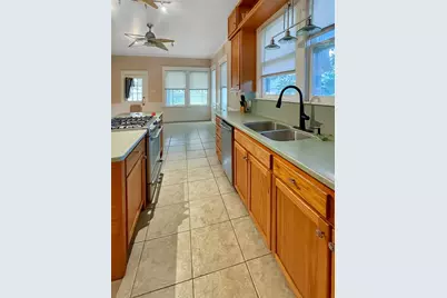 918 E Franklin Street, Hillsboro, TX 76645 - Photo 6