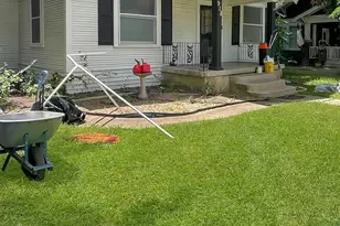 918 E Franklin St, Hillsboro, TX 76645 - Photo 2