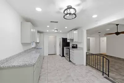 2400 York Minster Court, Arlington, TX 76006 - Photo 8