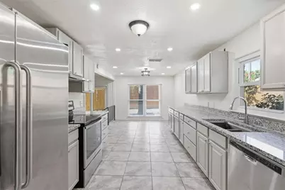 2400 York Minster Court, Arlington, TX 76006 - Photo 10
