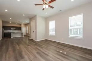 725 PAINTED LOON DR, Arlington, TX 76005 - Photo 10