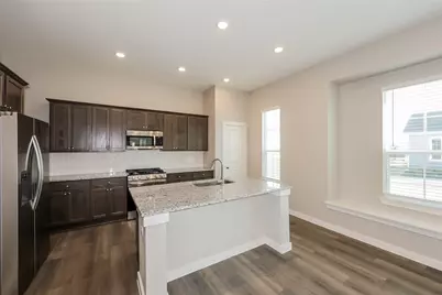 725 Painted Loon Drive, Arlington, TX 76005 - Photo 4