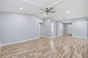 831 Kelso Dr, Dallas, TX 75211 - Photo 6