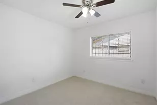 831 Kelso Dr, Dallas, TX 75211 - Photo 14