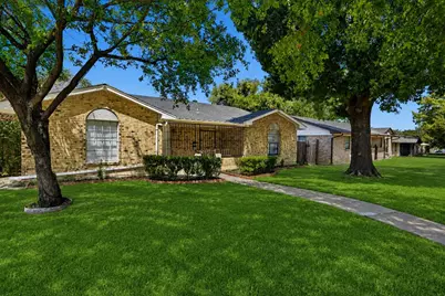 831 Kelso Drive, Dallas, TX 75211 - Photo 1