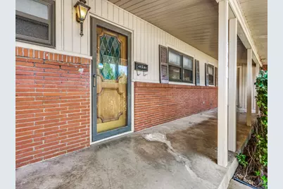 7040 Brooks Avenue, Richland Hills, TX 76118 - Photo 2