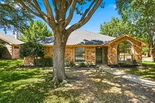 7121 Cottonwood Cir, Sachse, TX 75048 - Photo 1