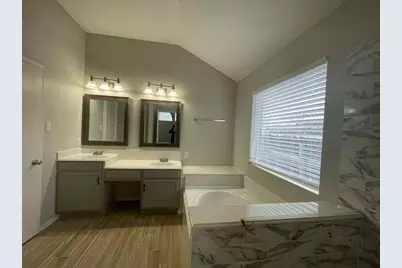7709 Amsterdam Lane, Arlington, TX 76002 - Photo 8