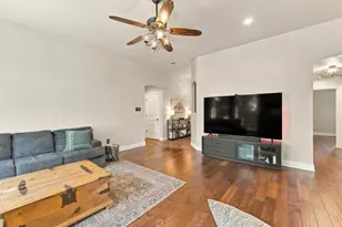 508 E Oak St, Aledo, TX 76008 - Photo 8