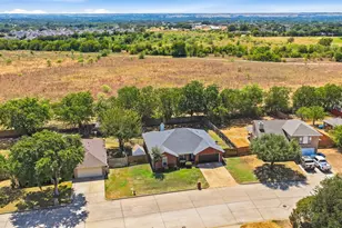 508 E Oak St, Aledo, TX 76008 - Photo 36