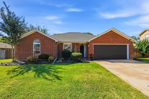508 E Oak St, Aledo, TX 76008 - Photo 1