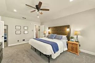 508 E Oak St, Aledo, TX 76008 - Photo 4