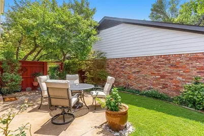 14683 Plage Lane, Addison, TX 75001 - Photo 26