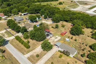 247 Chapel Hill Ln, Waxahachie, TX 75165 - Photo 30