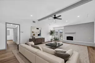 2516 Lawnview Dr, Carrollton, TX 75006 - Photo 12
