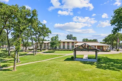 101 Beacon Court, Mabank, TX 75143 - Photo 32