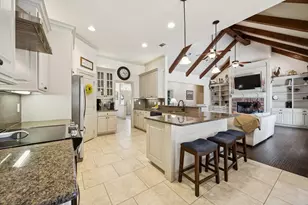 101 Beacon Ct, Mabank, TX 75143 - Photo 10