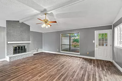 809 S Atkerson Lane, Euless, TX 76040 - Photo 14